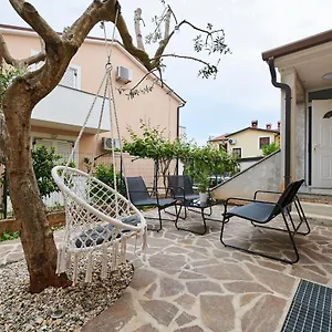  Apartament Dvori